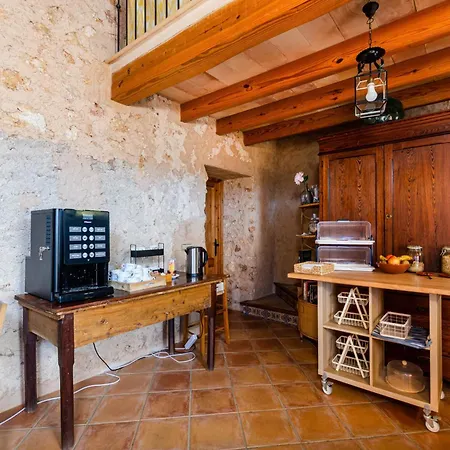 Yourhouse Porreti Sa Rota Guest house Lloret de Vistalegre